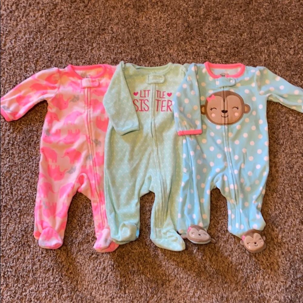 Fleece girls pajamas (Carter’s 0-3M)
